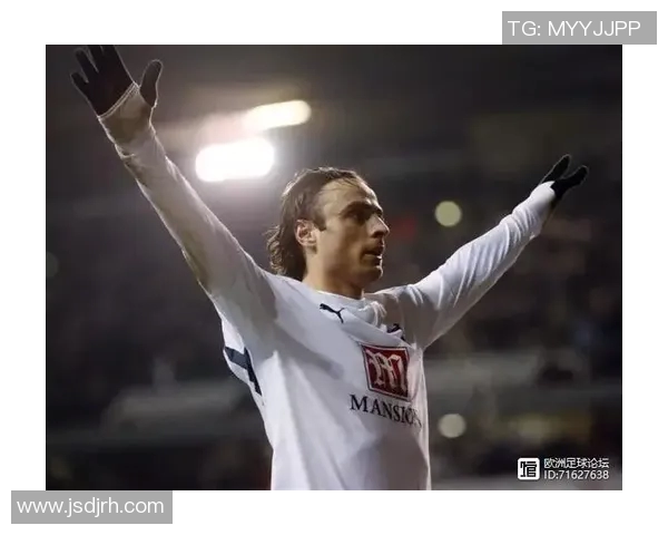 优雅之舞球场上的绅士与淑女足球明星的魅力与风采